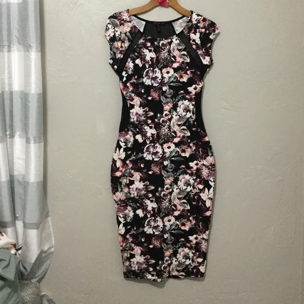Material Girl Junior Floral-Print Midi Dress